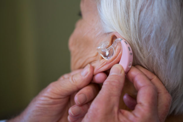聽力退化不是不可逆，英國研究團隊找到新型療法